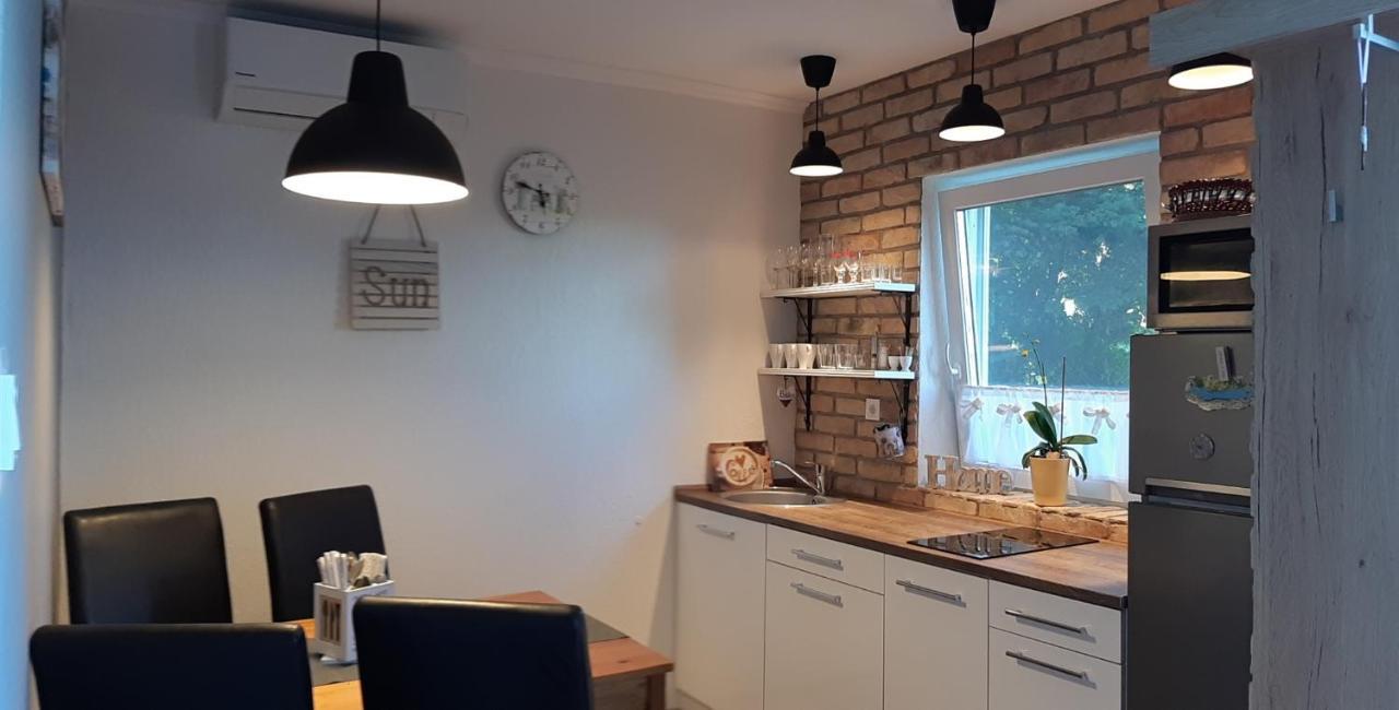 A Bringas Apartman 블로톤퓌레드 외부 사진