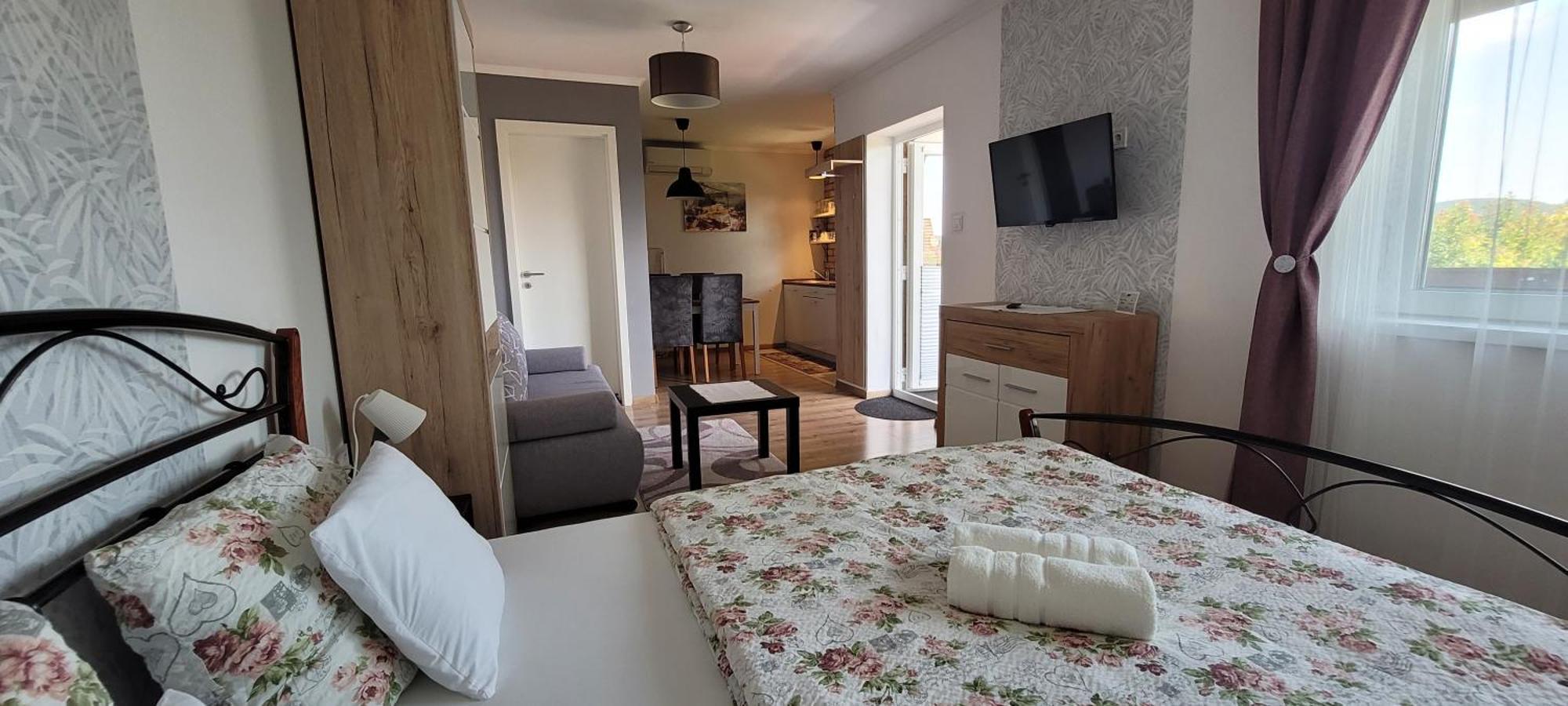 A Bringas Apartman 블로톤퓌레드 외부 사진